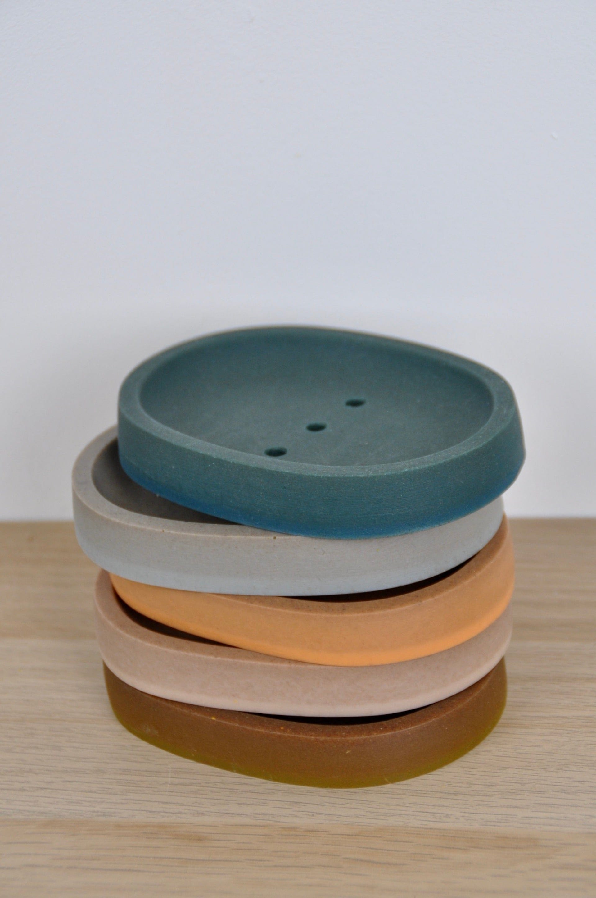 PRIOR SHOP Vase Dust & Plant Resin Soap Dish  - Oval (various colours)