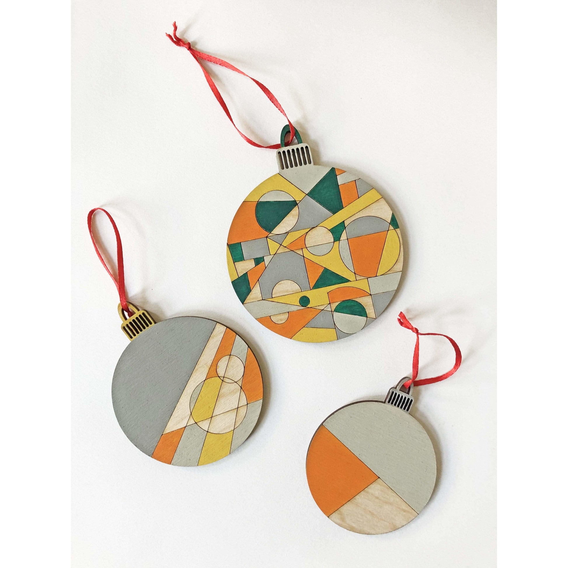 Priormade Kit Christmas Baubles Kit - pack of 6 wooden baubles