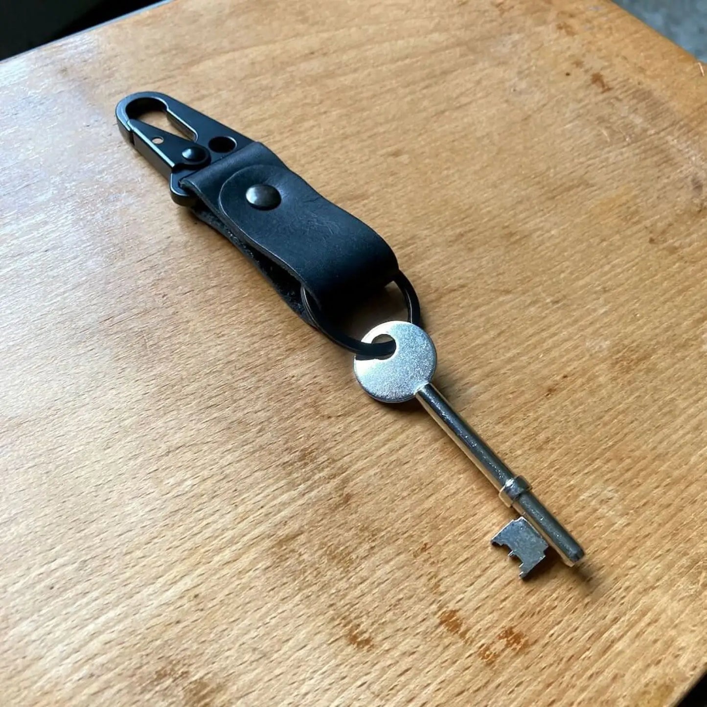 Key Ring Key Clip  - Leather Key ring (various colours available) homeware shops bristol gift shops bristol The Hide Ranger