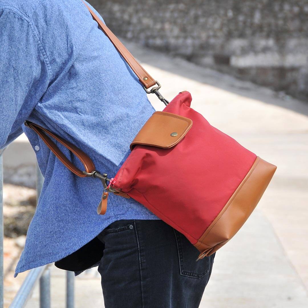 Lauren Holloway Bag Medium Convertible Backpack In Red Wax Canvas