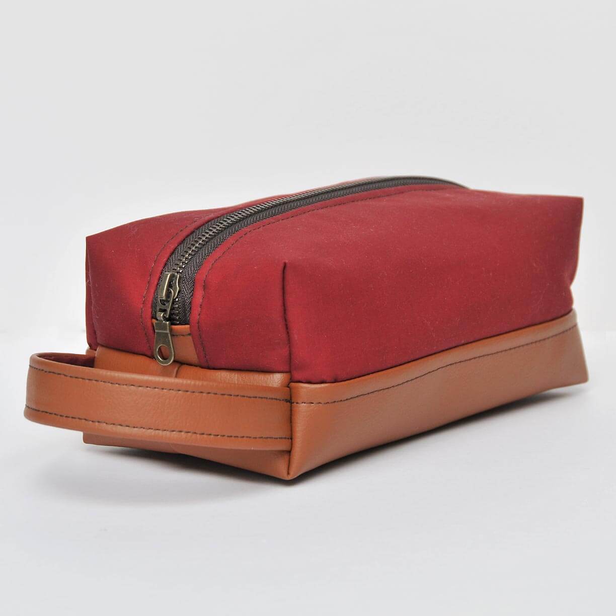 Lauren Holloway Bag Red Unisex Recycled Leather Dopp Bag (Toiletries / Wash Bag)